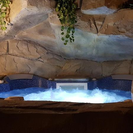 Le Lodge Origin Sainte-Suzanne エクステリア 写真