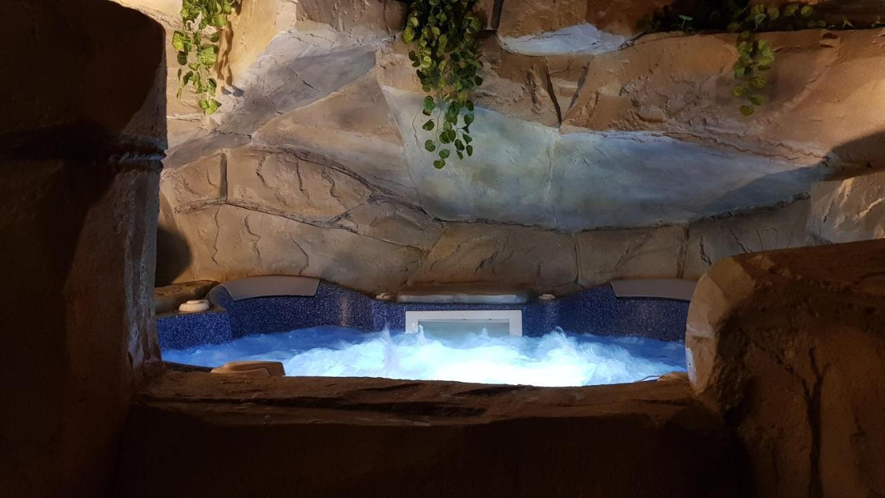 Le Lodge Origin Sainte-Suzanne エクステリア 写真